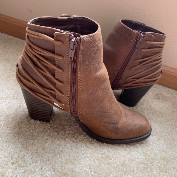 Cute Brown Booties - Picture 2 of 4